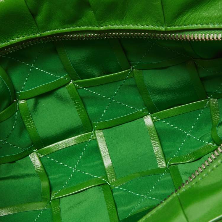 Pre Owned Bottega Veneta Green Leather Cassette Wristlet Pouch