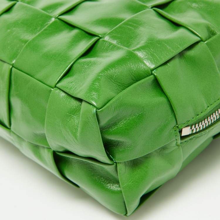 Pre Owned Bottega Veneta Green Leather Cassette Wristlet Pouch