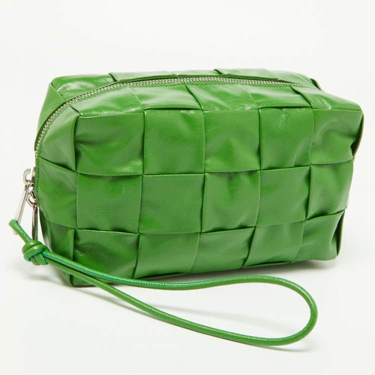 Pre Owned Bottega Veneta Green Leather Cassette Wristlet Pouch