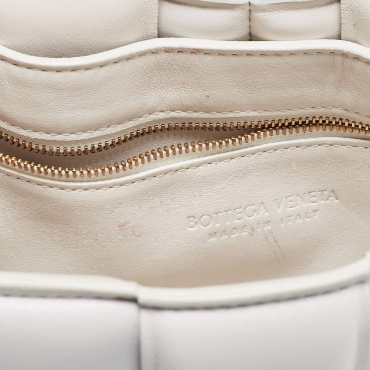 Pre Owned Bottega Veneta White Padded Leather Cassette Shoulder Bag