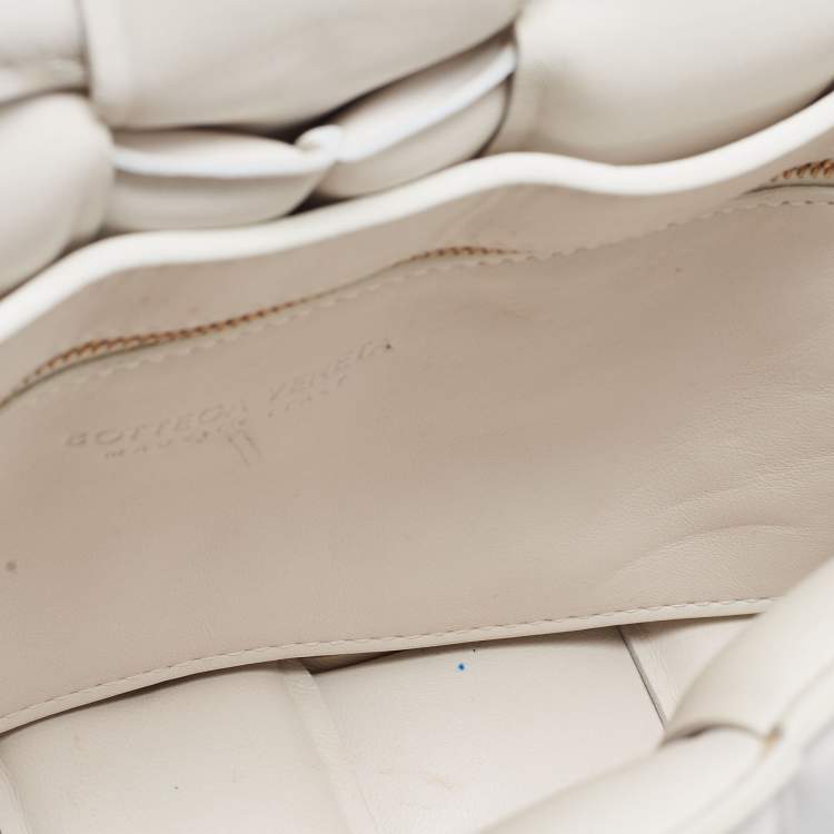 Pre Owned Bottega Veneta White Padded Leather Cassette Shoulder Bag