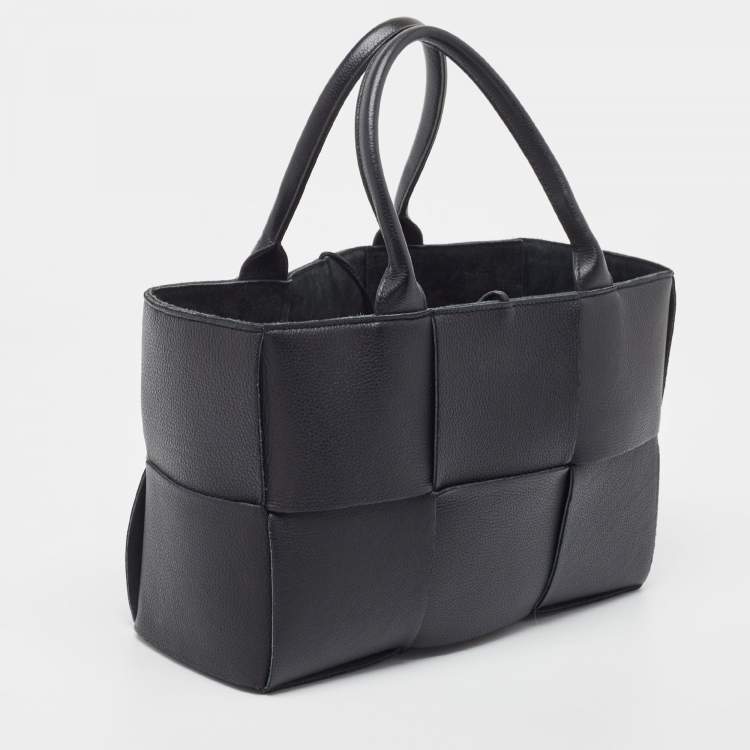 Pre Owned Bottega Veneta Black Intrecciato Leather Arco Tote