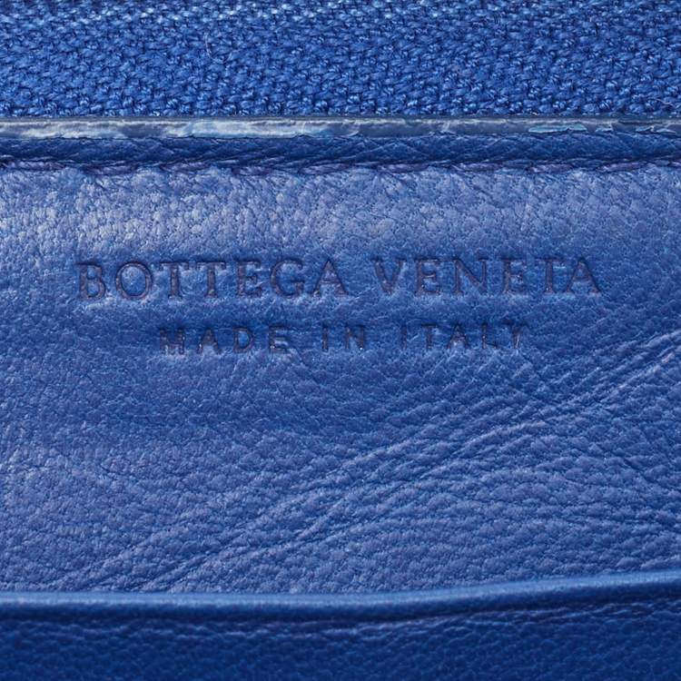 مملوكة مسبقًا Bottega Veneta Blue Intrecciato Leather Zip Around Wallet