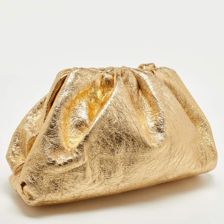 Pre Owned Bottega Veneta Gold Crinkled Leather The Pouch Clutch