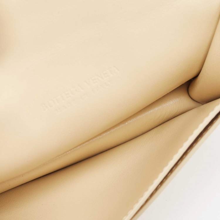 مملوكة مسبقًا Bottega Veneta Beige Intrecciato Leather Cassette Business Card Case