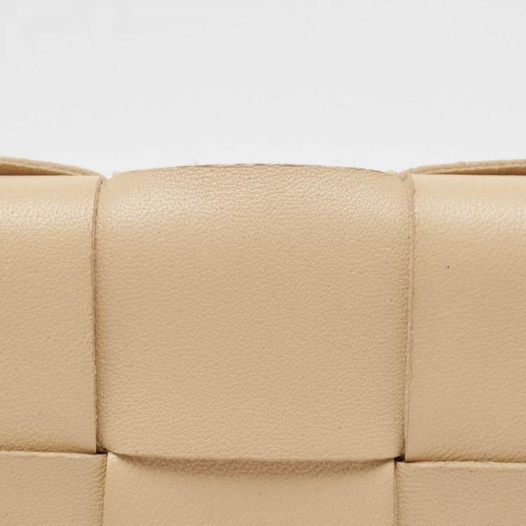 مملوكة مسبقًا Bottega Veneta Beige Intrecciato Leather Cassette Business Card Case