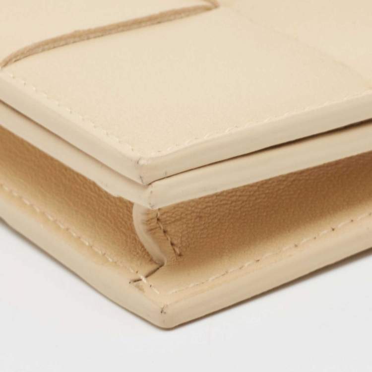مملوكة مسبقًا Bottega Veneta Beige Intrecciato Leather Cassette Business Card Case