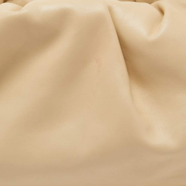 Pre Owned Bottega Veneta Beige Leather The Chain Pouch Bag