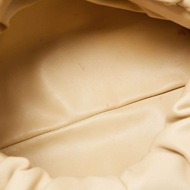 Pre Owned Bottega Veneta Beige Leather The Chain Pouch Bag