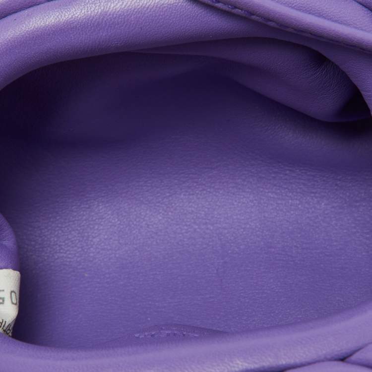 مملوكة مسبقًا Bottega Veneta Purple Leather The Pouch Coin Purse