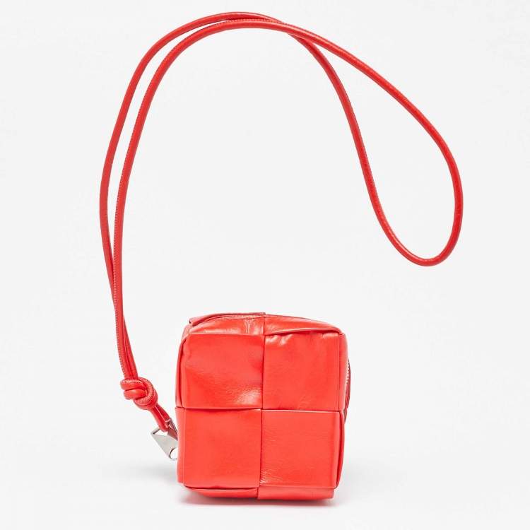 Pre Owned Bottega Veneta Red Leather Zip Coin Purse