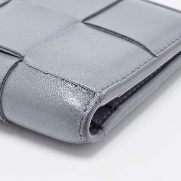 Pre Owned Bottega Veneta Grey Intrecciato Leather Bifold Zip Wallet
