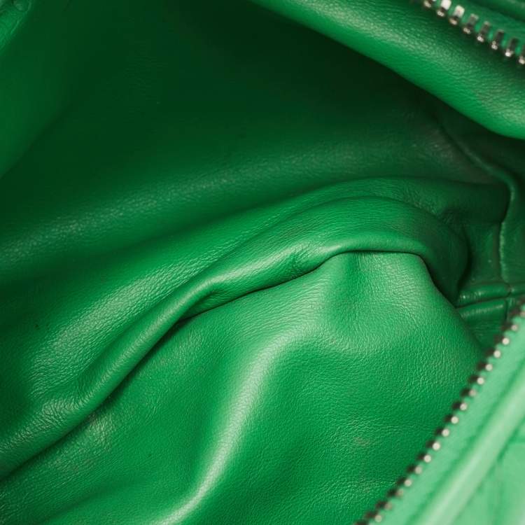 Pre Owned Bottega Veneta Green Intrecciato Leather Mini Jodie Hobo