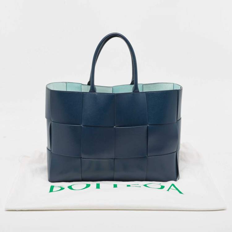 Pre Owned Bottega Veneta Deep Blue Intrecciato Leather Large Arco Tote