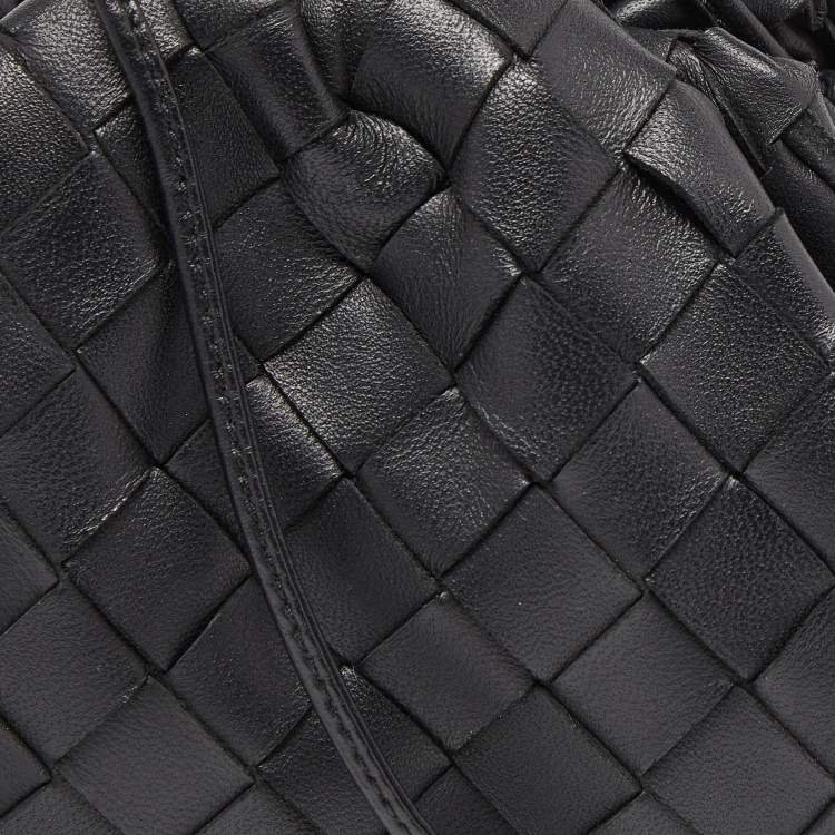Pre Owned Bottega Veneta Black Intrecciato Leather Mini The Pouch Bag