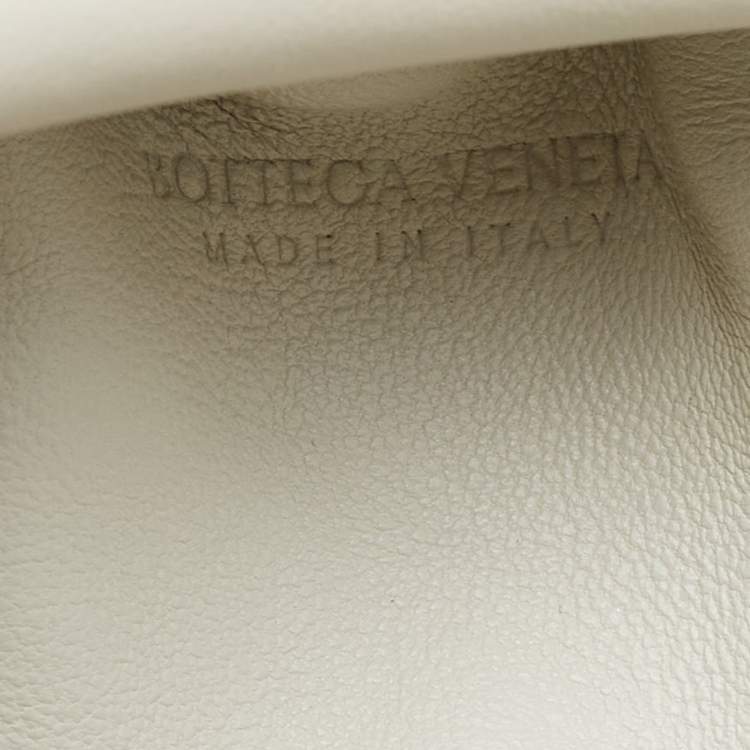 Pre Owned Bottega Veneta Off White Intrecciato Leather Mini The Pouch Bag