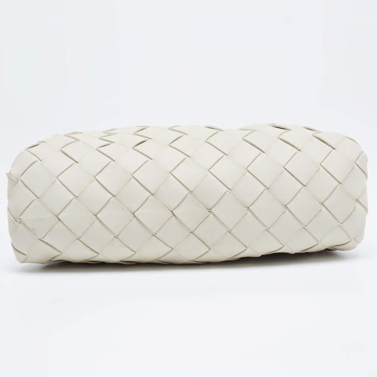 Pre Owned Bottega Veneta Off White Intrecciato Leather Mini The Pouch Bag