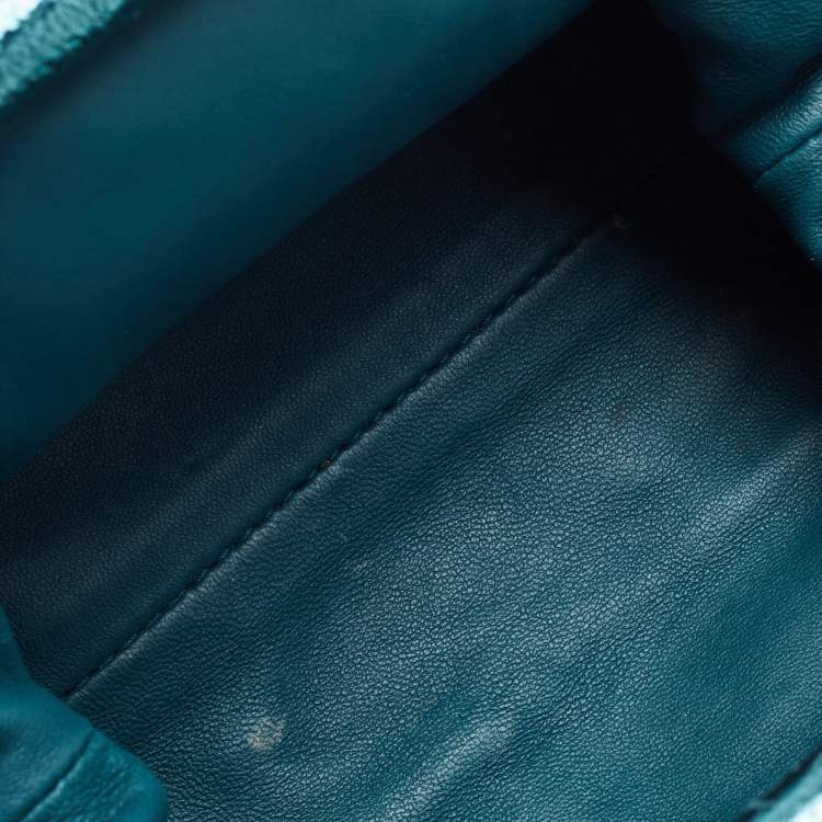 Pre Owned Bottega Veneta Metallic Green Leather Mini Pouch Clutch