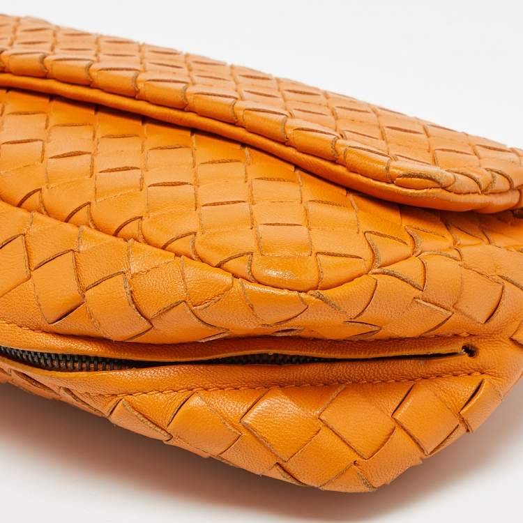 مملوكة مسبقًا Bottega Veneta Mustard Intrecciato Leather Flap Chain Bag