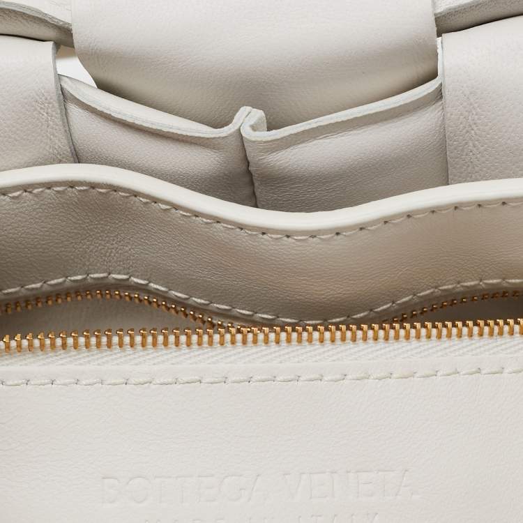 Pre Owned Bottega Veneta White Padded Leather Cassette Shoulder Bag