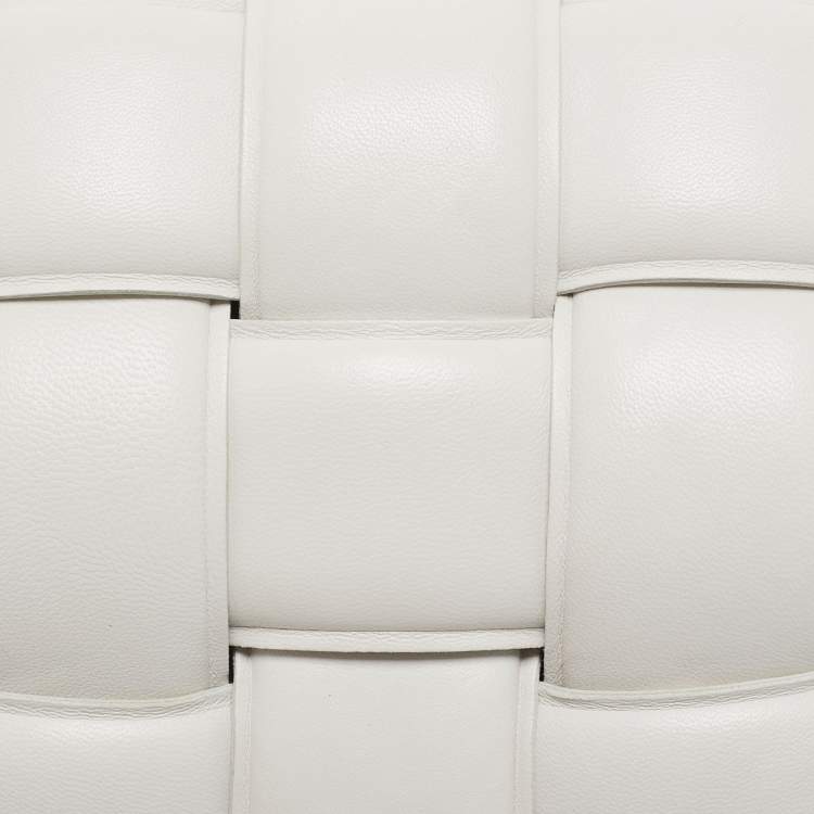 Pre Owned Bottega Veneta White Padded Leather Cassette Shoulder Bag