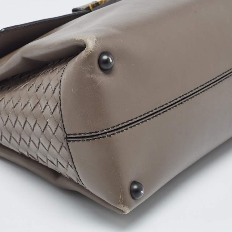 Pre Owned Bottega Veneta Dark Beige Leather Medium Piazza Top Handle Bag