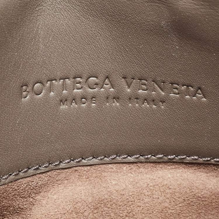 Pre Owned Bottega Veneta Dark Beige Leather Medium Piazza Top Handle Bag