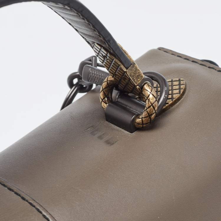 Pre Owned Bottega Veneta Dark Beige Leather Medium Piazza Top Handle Bag