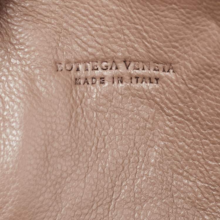 Pre Owned Bottega Veneta Green Intrecciato Leather Zip Strap Pouch