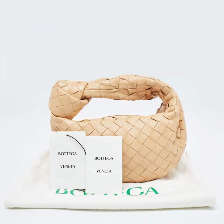 مملوكة مسبقًا Bottega Veneta Beige Intrecciato Leather Mini Jodie Hobo