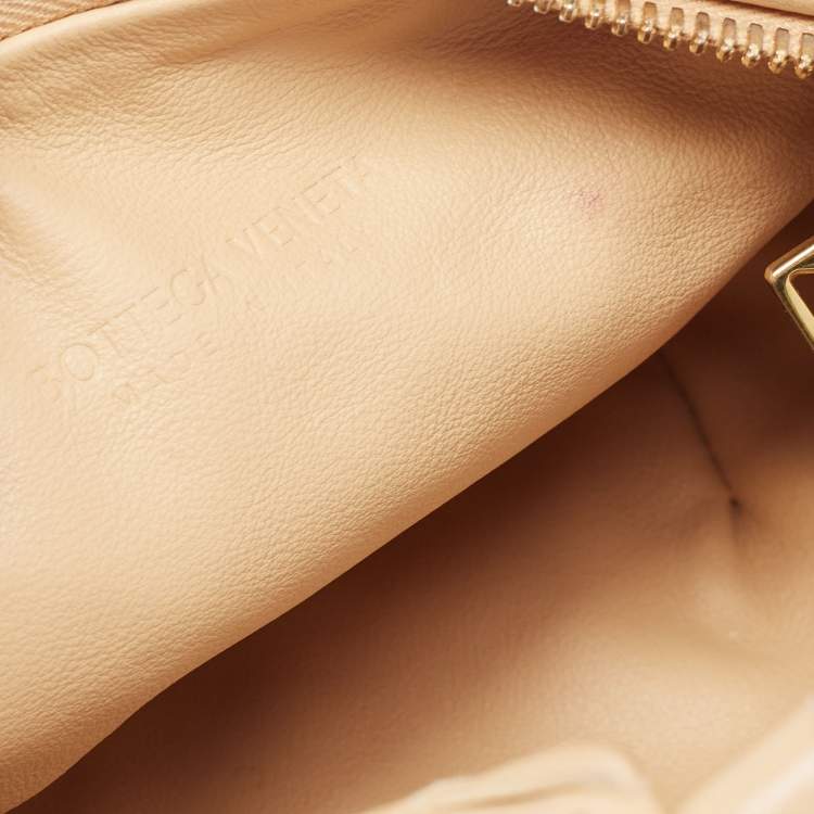 مملوكة مسبقًا Bottega Veneta Beige Intrecciato Leather Mini Jodie Hobo