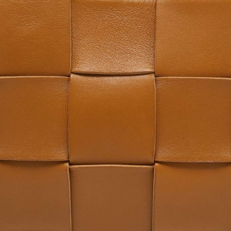 Pre Owned Bottega Veneta Camel Intreccio Leather Cassette Pouch On Strap