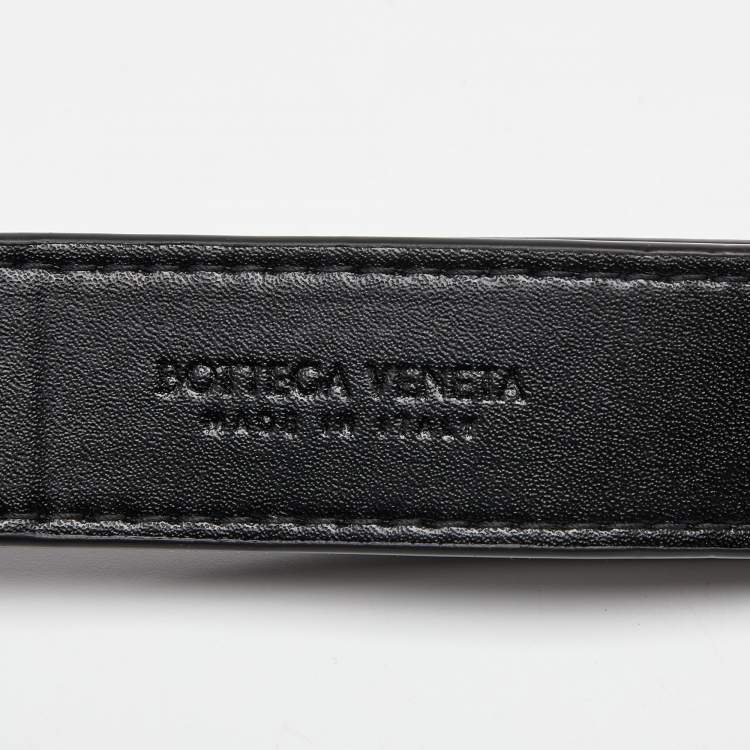 مملوكة مسبقًا Bottega Veneta Black Intrecciato Leather Mini Cassette Belt Bag