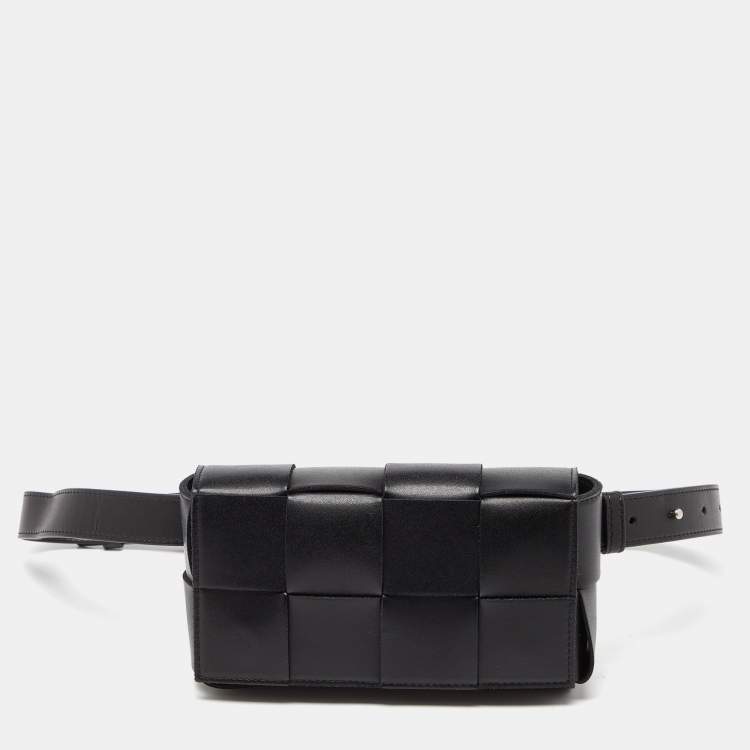 مملوكة مسبقًا Bottega Veneta Black Intrecciato Leather Mini Cassette Belt Bag