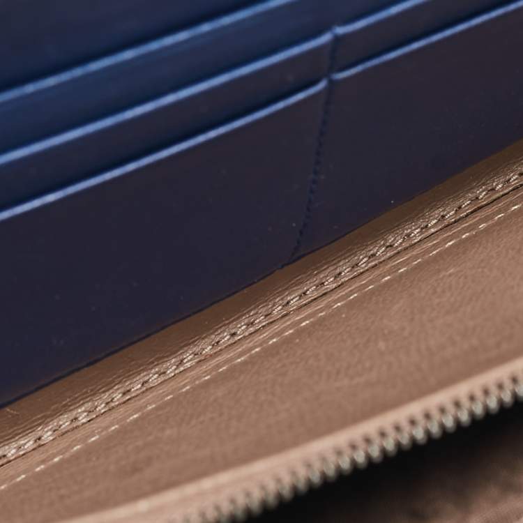 Pre Owned Bottega Veneta Blue Quilted Leather Zip Around Wallet