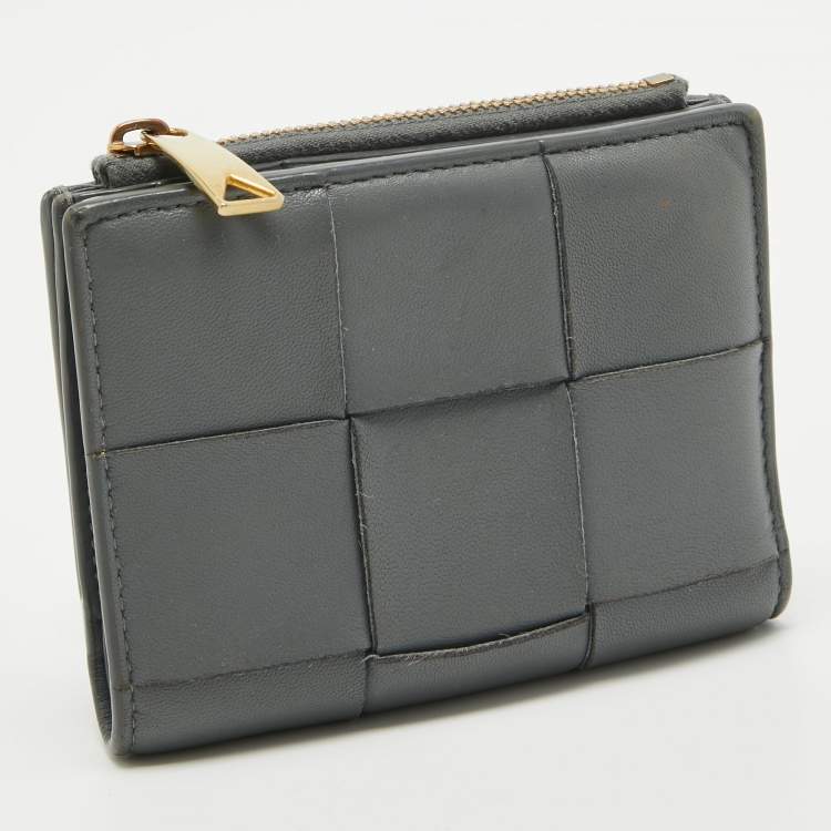 Pre Owned Bottega Veneta Grey Intrecciato Leather Cassette Compact Walllet