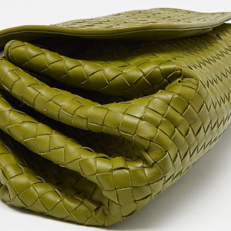 Pre Owned Bottega Veneta Green Intrecciato Leather Drawstring Flap Bag