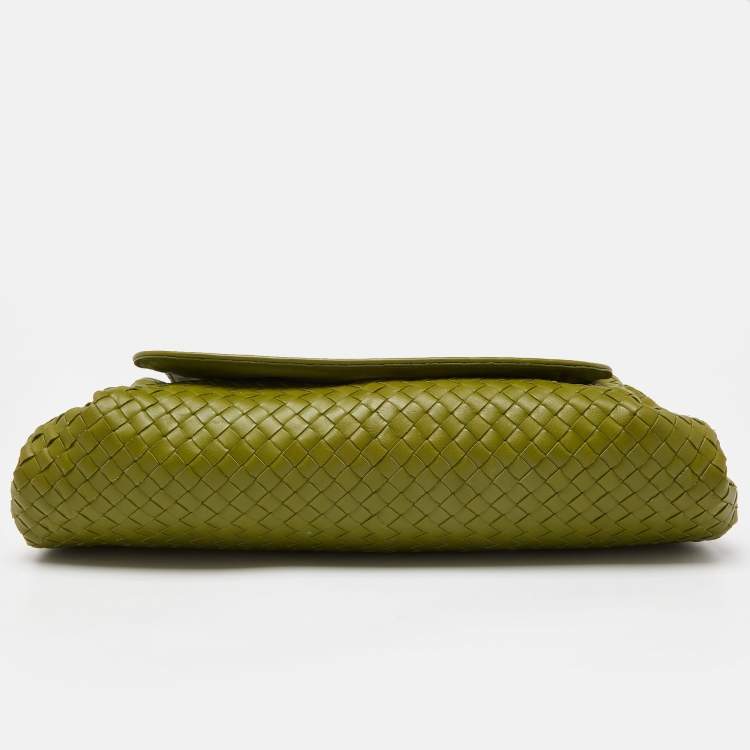 Pre Owned Bottega Veneta Green Intrecciato Leather Drawstring Flap Bag