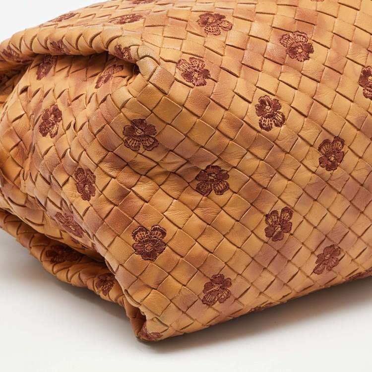 مملوكة مسبقًا Bottega Veneta Beige Intrecciato Leather Embroidered Floral Satchel