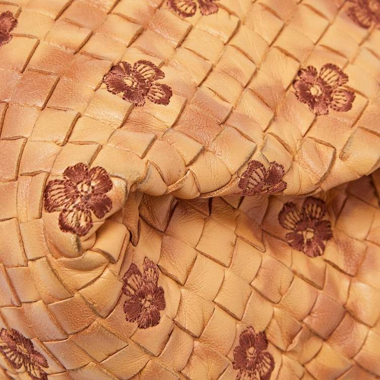 مملوكة مسبقًا Bottega Veneta Beige Intrecciato Leather Embroidered Floral Satchel