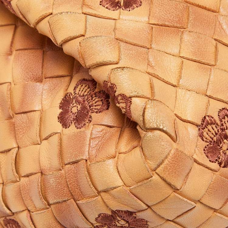 مملوكة مسبقًا Bottega Veneta Beige Intrecciato Leather Embroidered Floral Satchel