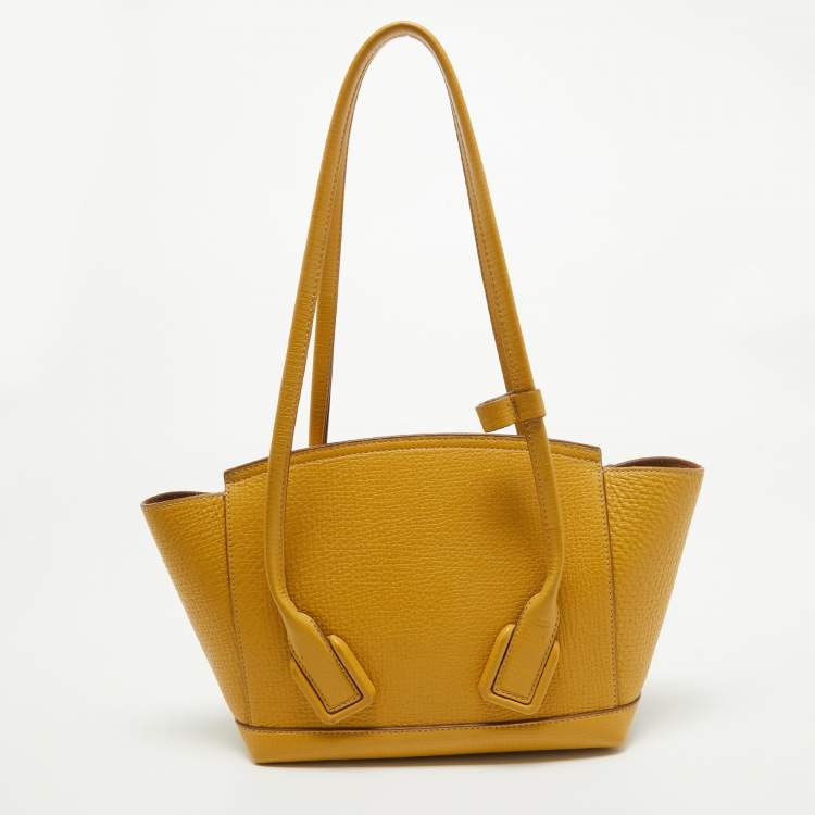 Pre Owned Bottega Veneta Yellow Leather Arco Tote