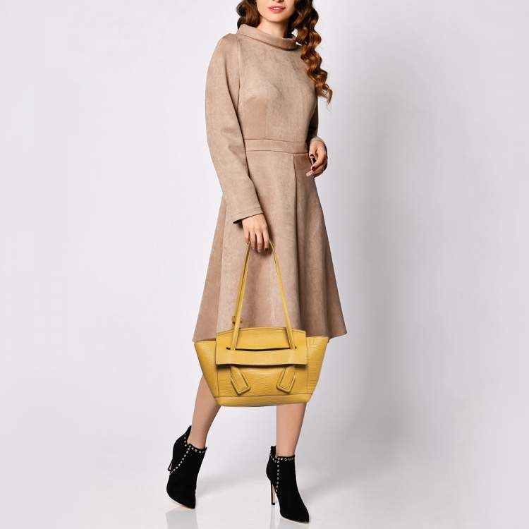 Pre Owned Bottega Veneta Yellow Leather Arco Tote