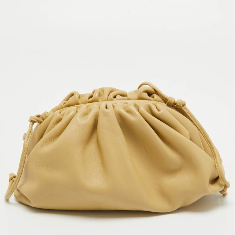 Pre Owned Bottega Veneta Porridge Leather Mini The Pouch Bag