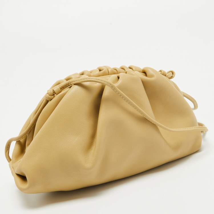 Pre Owned Bottega Veneta Porridge Leather Mini The Pouch Bag
