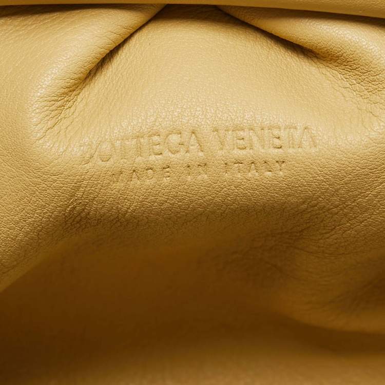 Pre Owned Bottega Veneta Porridge Leather Mini The Pouch Bag