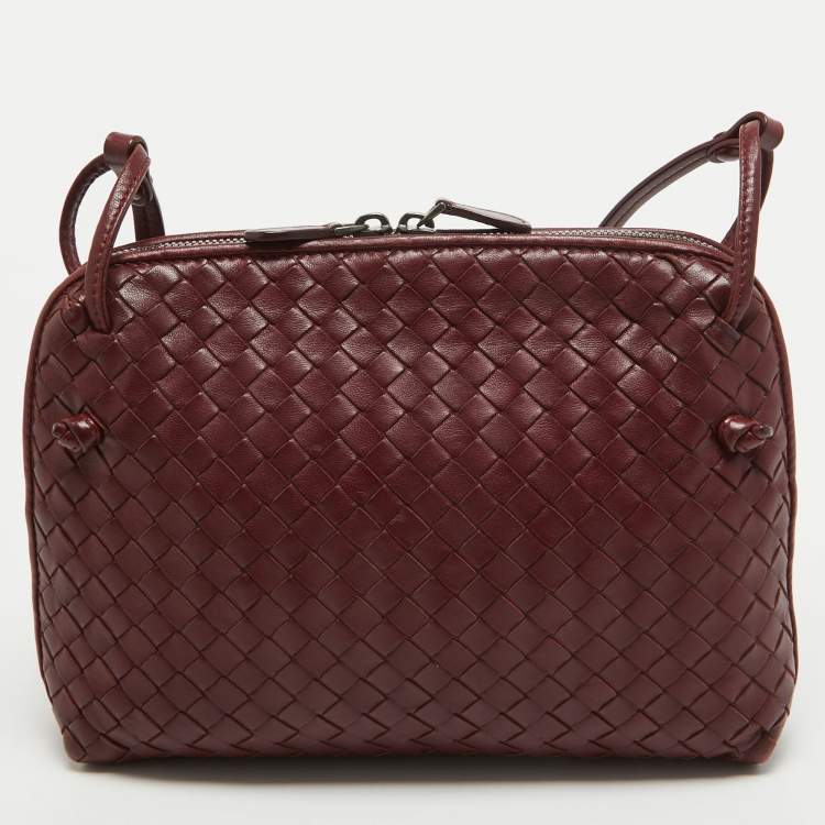 Pre Owned Bottega Veneta Burgundy Intrecciato Leather Nodini Crossbody Bag