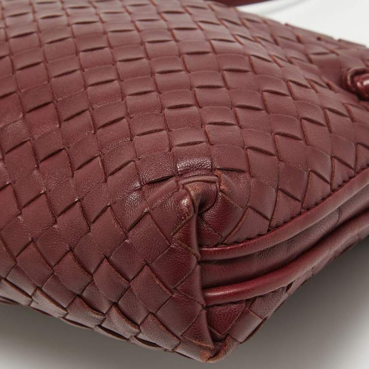 Pre Owned Bottega Veneta Burgundy Intrecciato Leather Nodini Crossbody Bag