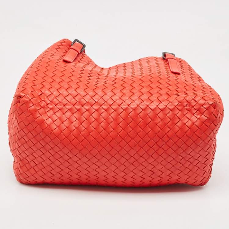 Pre Owned Bottega Veneta Red Intrecciato Leather Cesta Bag