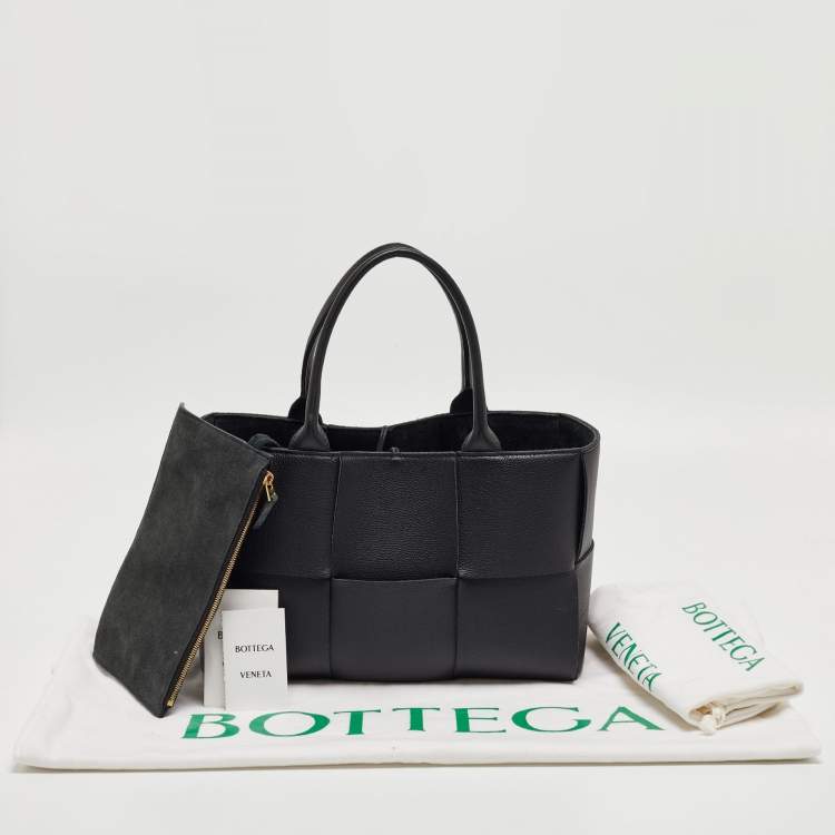 Pre Owned Bottega Veneta Black Intreccio Leather small Arco Tote